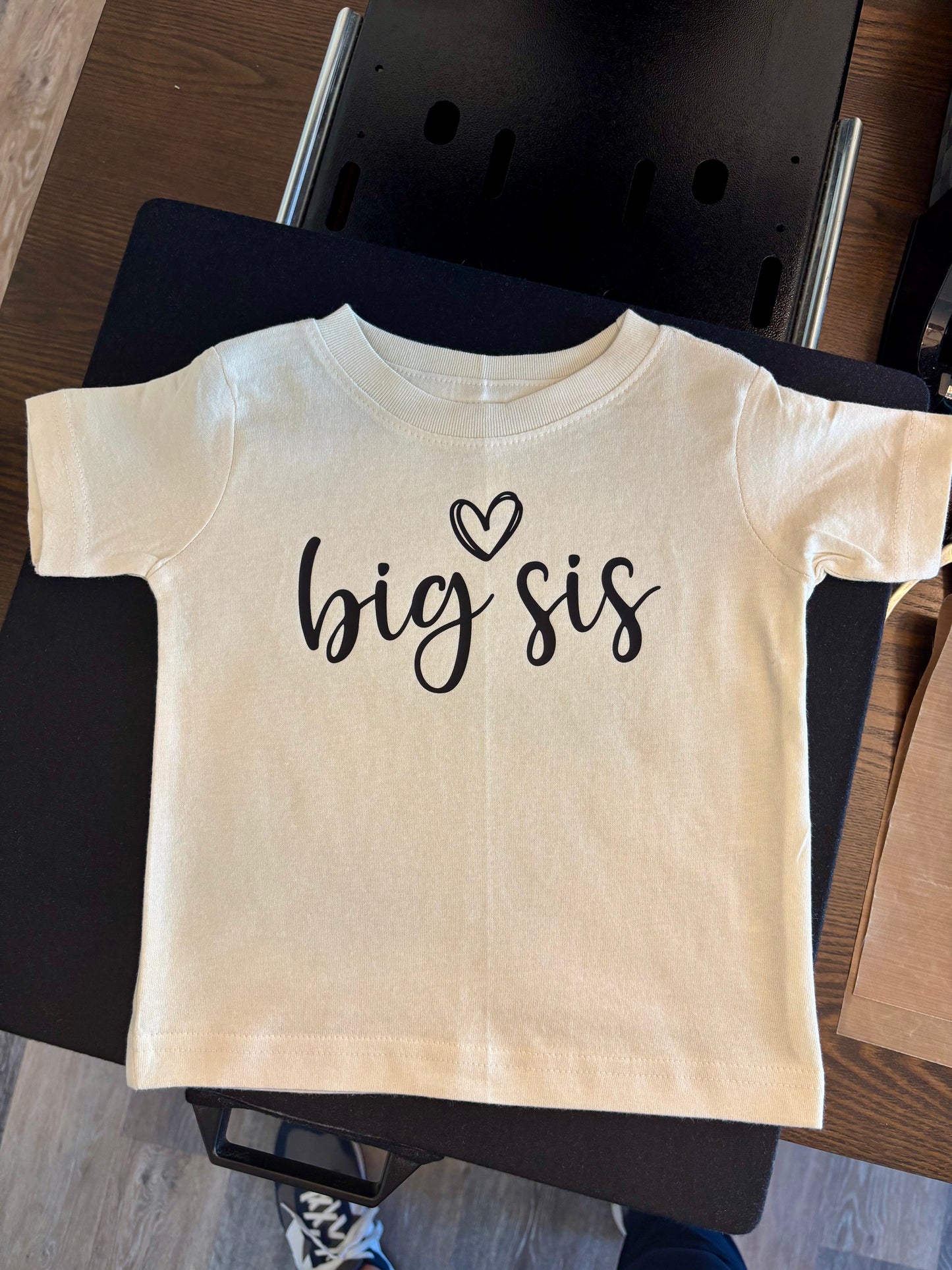 Big Sis Announcement Shirt for Kids – Pregnancy Reveal Sister Shirt (Infant–Youth Sizes)