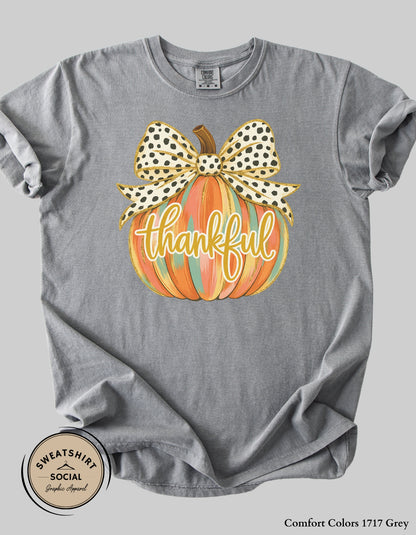 Thankful Polka Dot Bow Pumpkin Shirt – Fall Thanksgiving Tee (Adult Sizes S–2XL)
